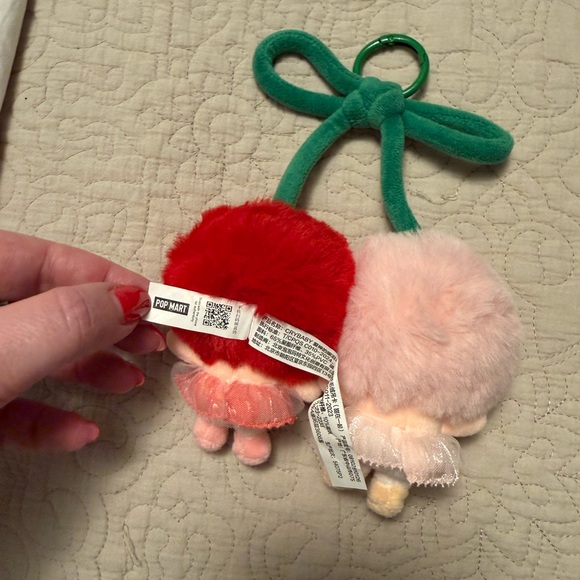 CRYBABY POP MART - Cute Plush Doll Keychain Set - Pink and Red - Picture 4 of 5